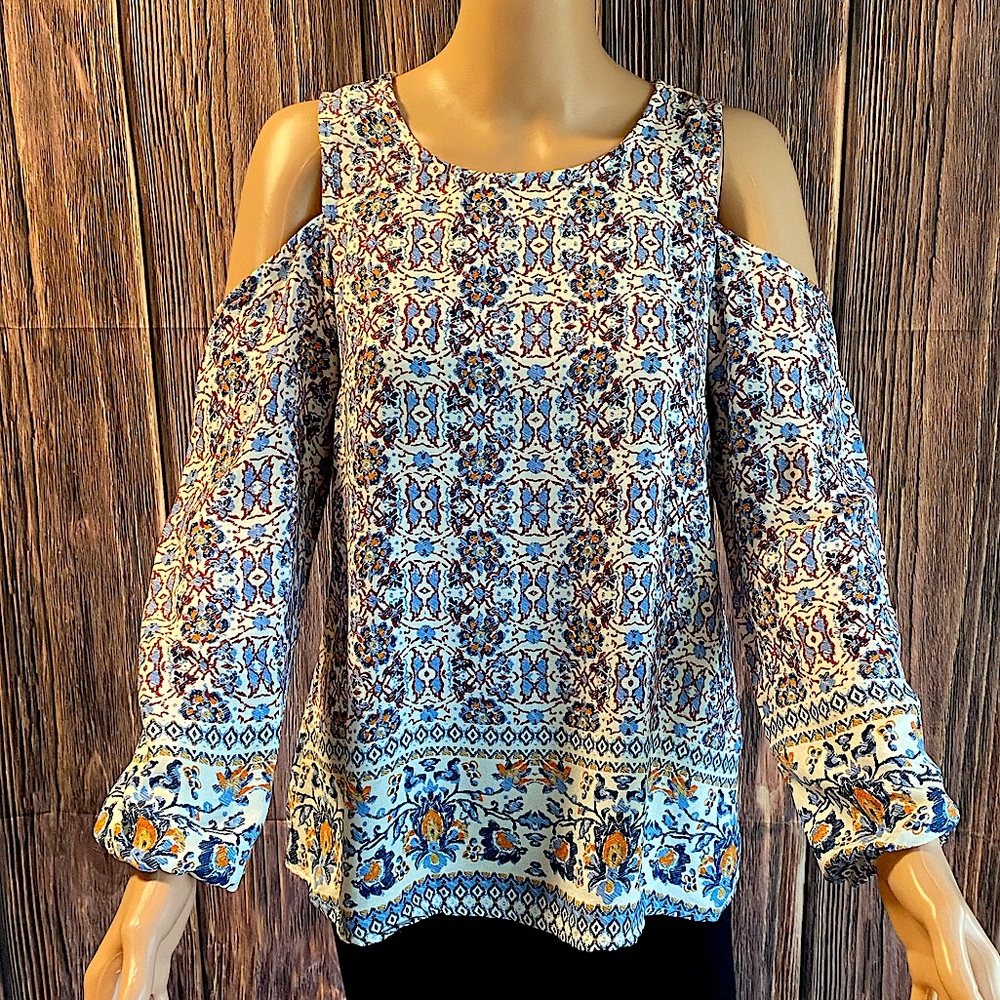 Bobeau size XS white blue and orange pattern peasant top blouse